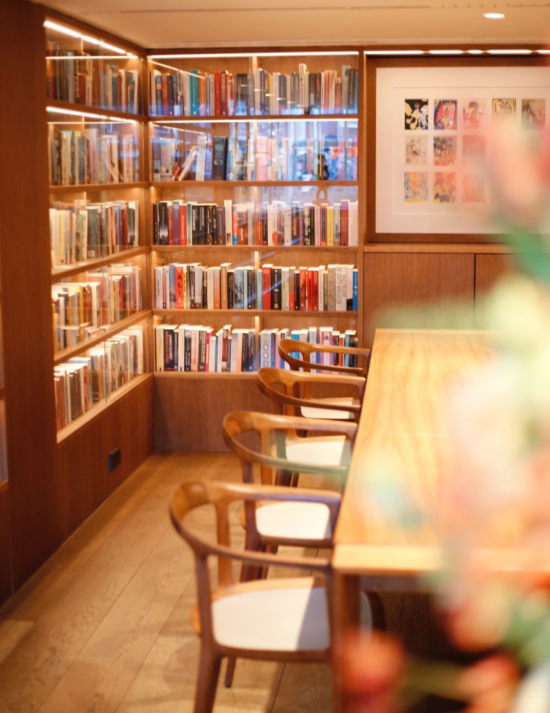 Elegant meeting room with natural light at the Ambassade Hotel in Amsterdam
