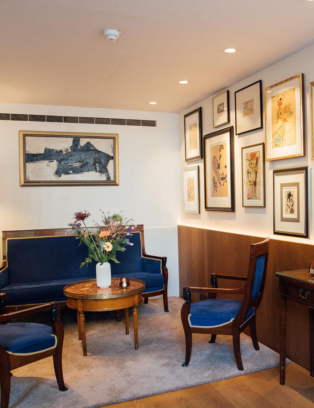 CoBrA Lounge at the Ambassade Hotel in Amsterdam with art-inspired interior